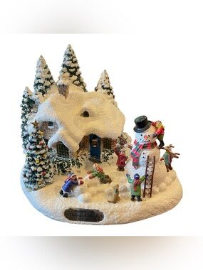 Thomas Kinkade Painter Of Light Everett's Cottage Christmas Village Illuminated